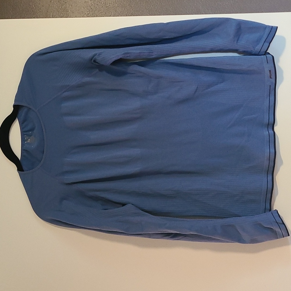 Patagonia capilene blue base layer